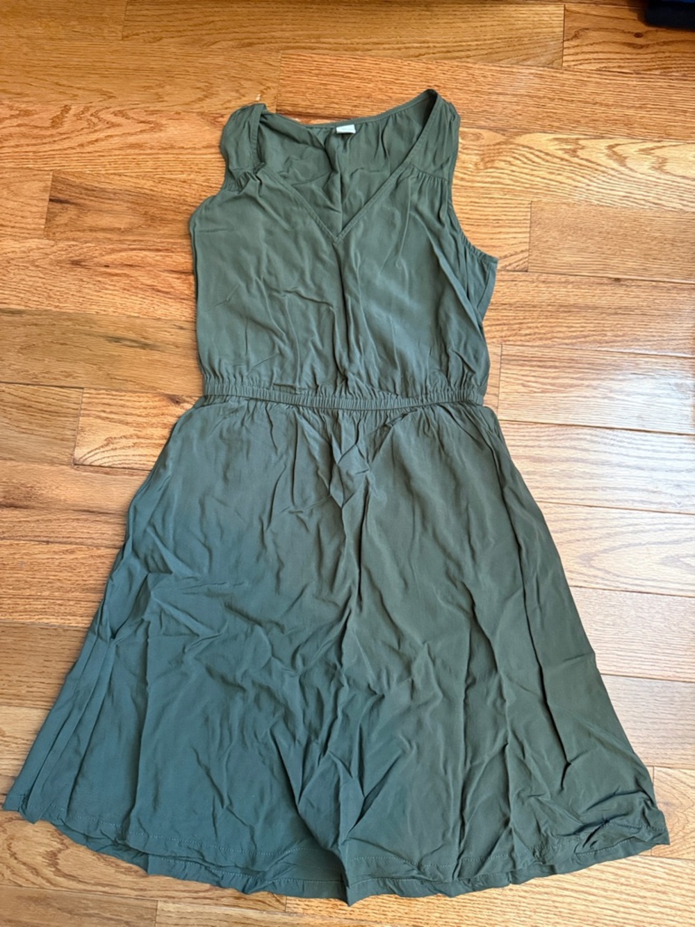 Old Navy Olive Green Sleeveless V-Neck Dress